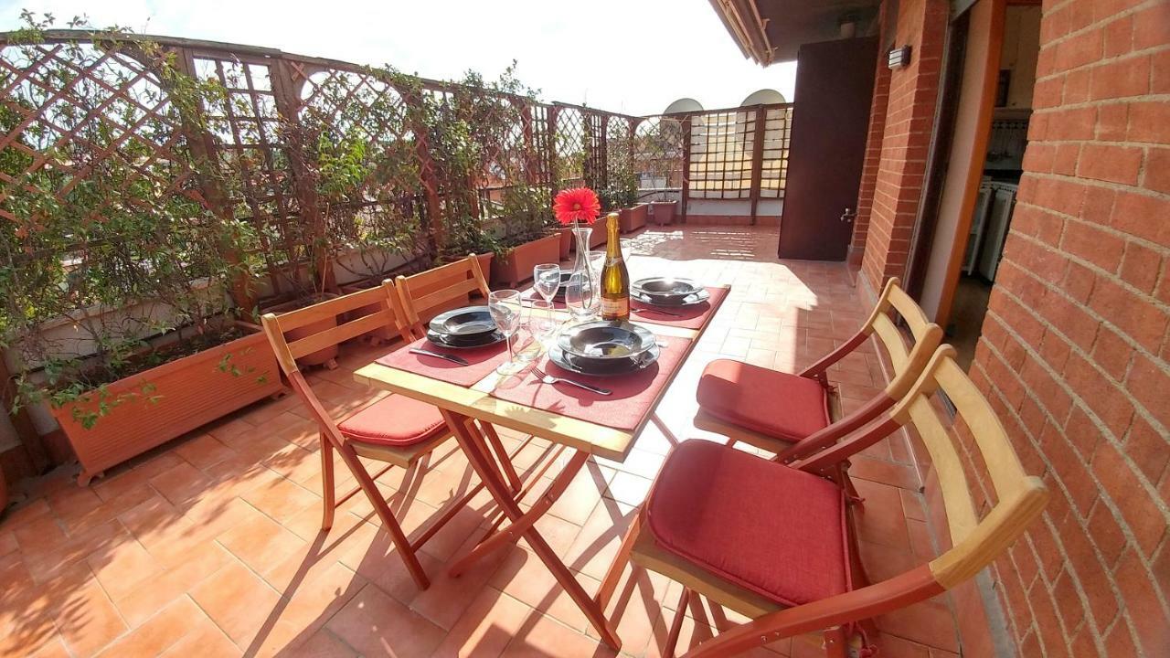 Terrace22 - Delizioso Attico Ben Collegato Apartment Rome Bagian luar foto